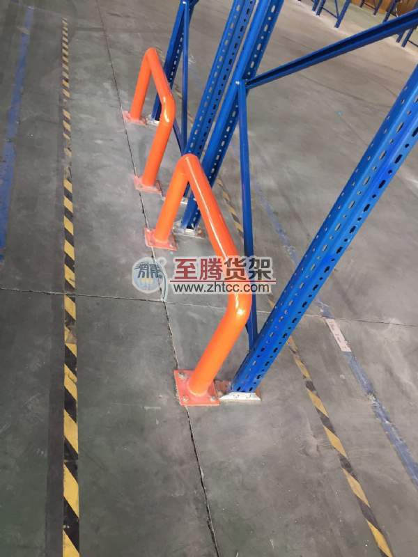防撞護(hù)欄